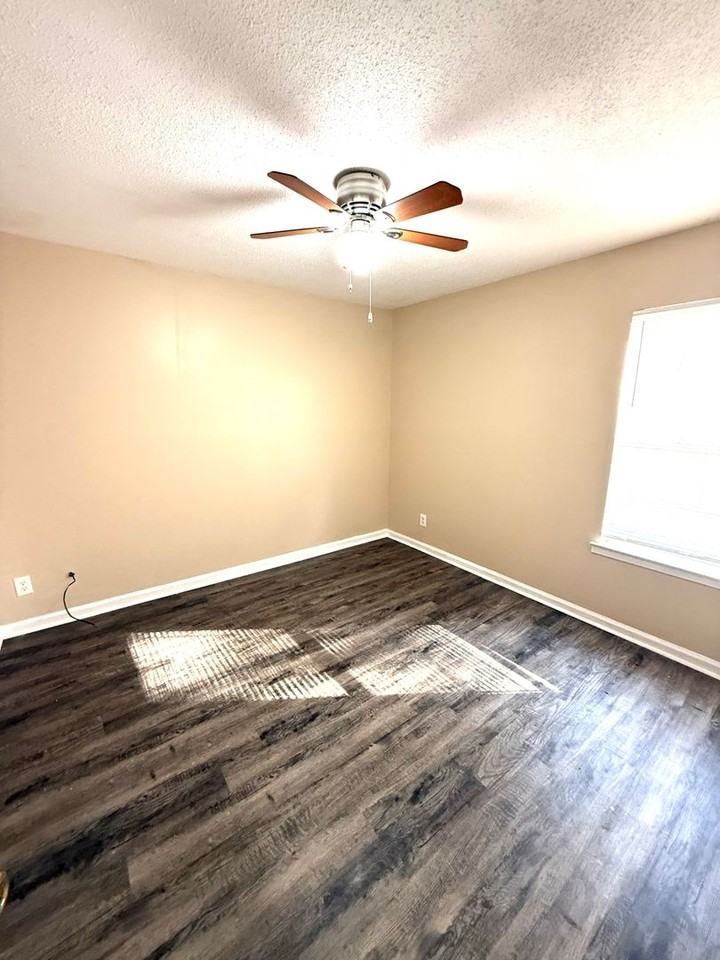 6120 Sherburn Road - Photo 5 of 11