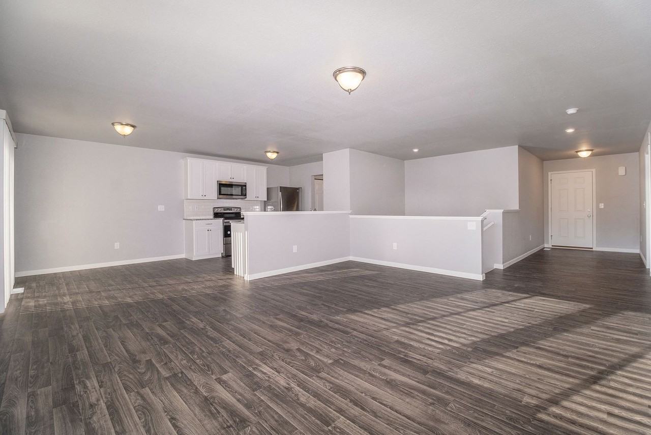 526 Aldrich St - Photo 6 of 20
