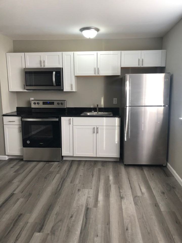 Newly Renovated Apartments in Central Troy! - Photo 2 of 8