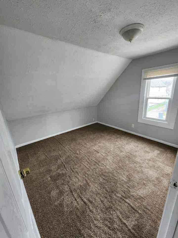 3449 W 47th St - Photo 3 of 40