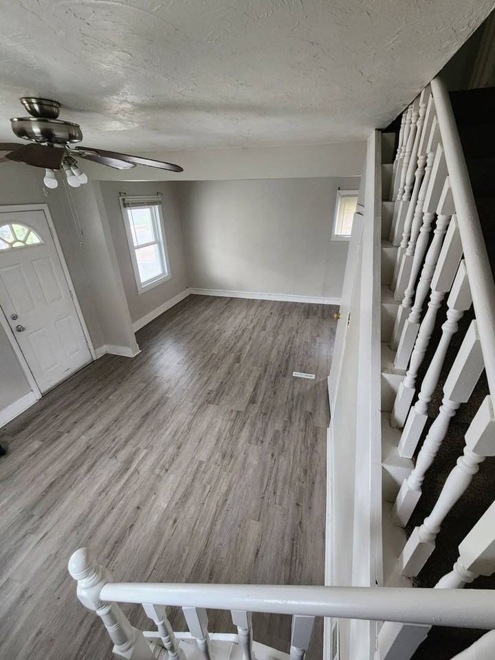 3449 W 47th St - Photo 6 of 40