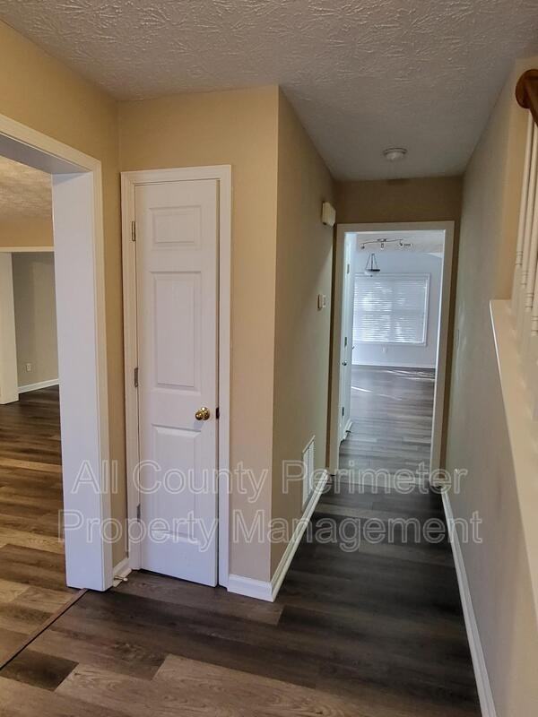 287 Ridgestone Way Sw - Photo 2 of 14