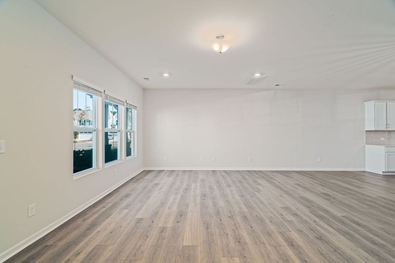 439 Avocet Dr - Photo 6 of 30