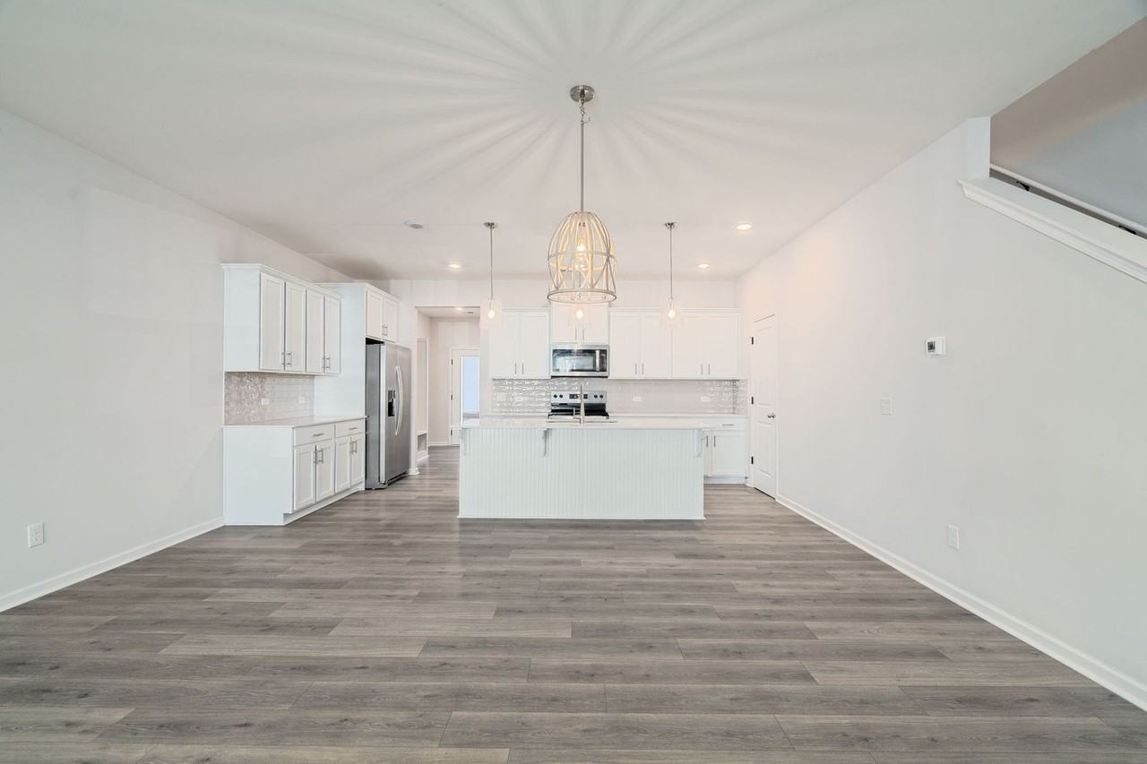 439 Avocet Dr - Photo 7 of 30