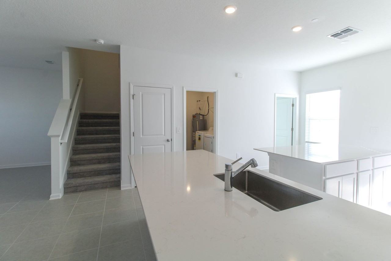 2278 White Buffalo St - Photo 5 of 28