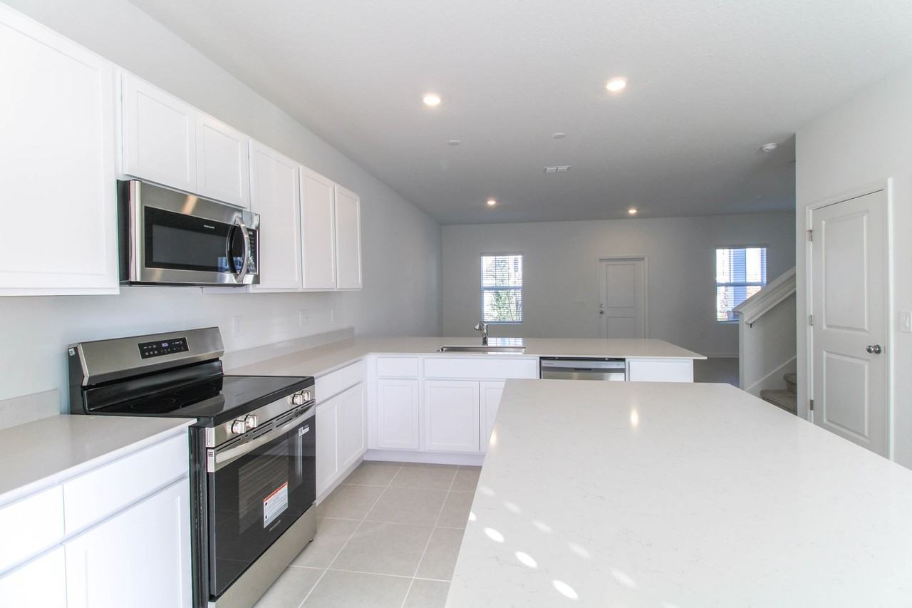 2278 White Buffalo St - Photo 7 of 28