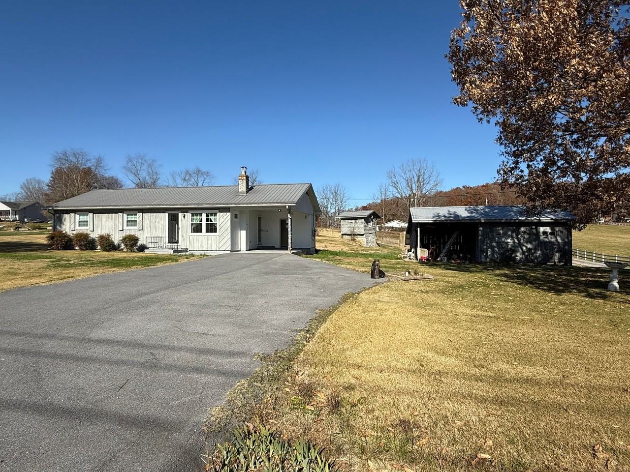 1504 Muddy Creek Road - Photo 2 of 39