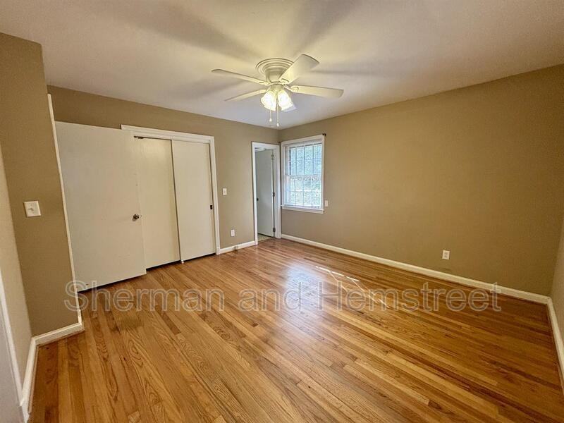 1113 Glen Ct - Photo 7 of 18