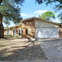 featured image of 2614 Crestmoor Ct