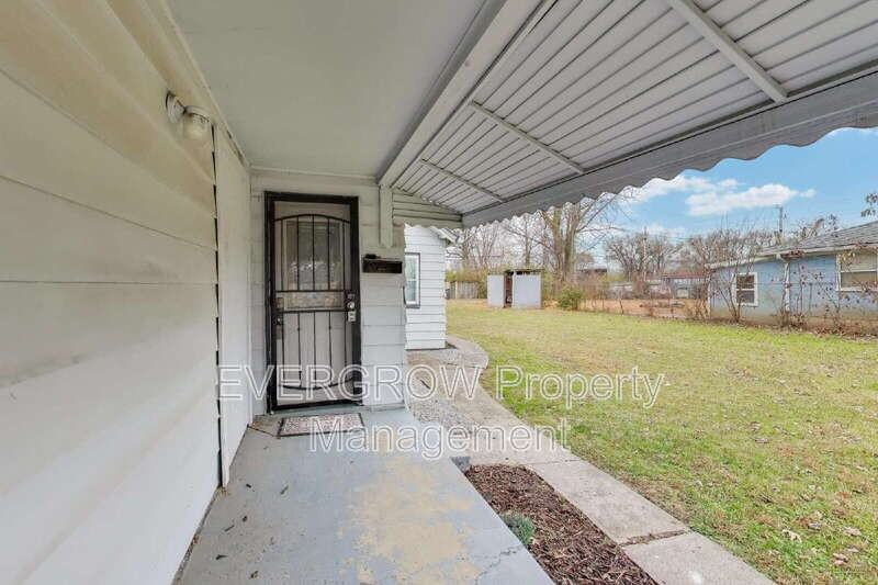 2219 Hovey St - Photo 4 of 28