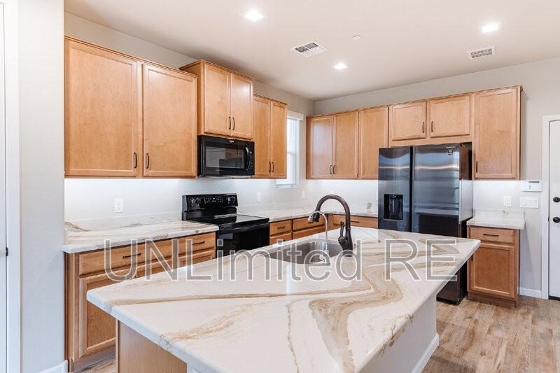 308 Spirit Cir - Photo 6 of 30