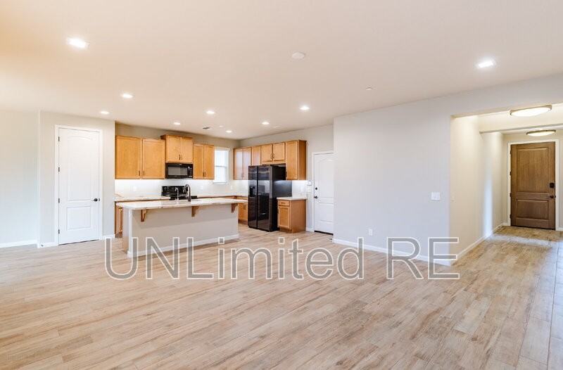 308 Spirit Cir - Photo 7 of 30