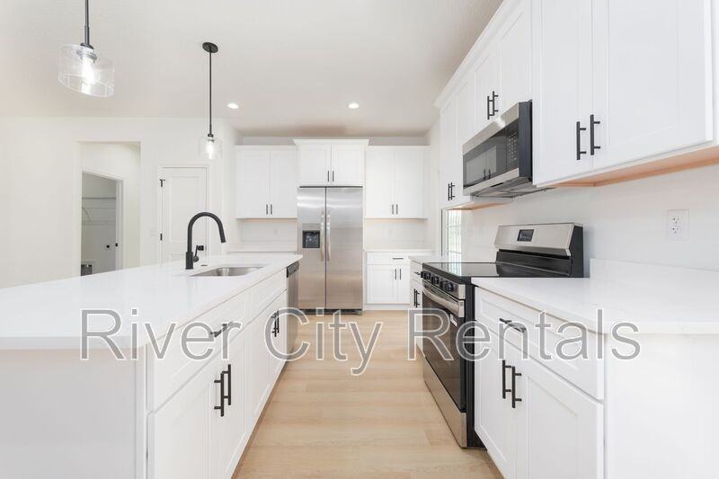 9273 Dolphin St - Photo 6 of 25