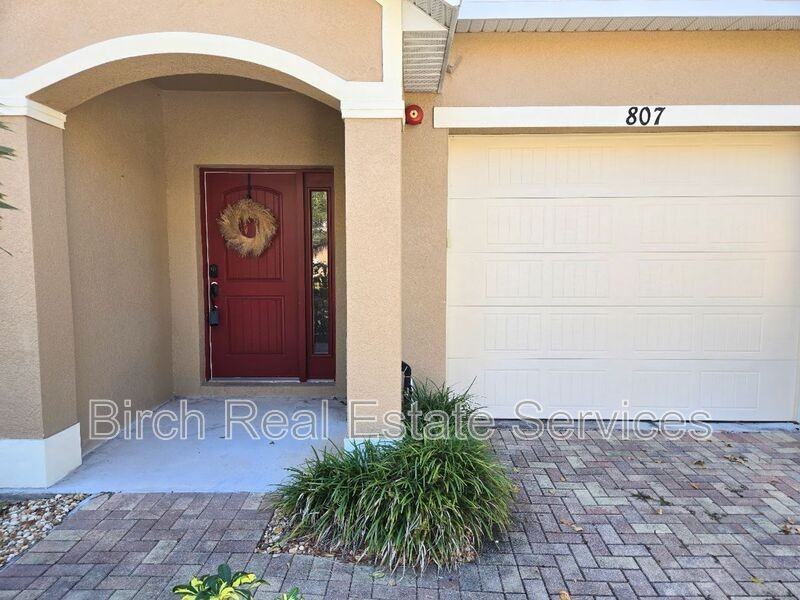 807 Callista Cay Loop - Photo 3 of 32