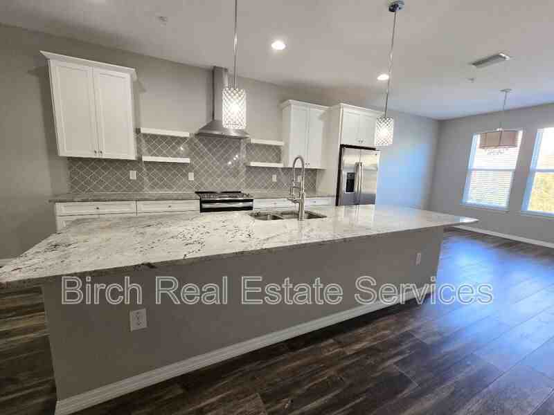 807 Callista Cay Loop - Photo 5 of 32