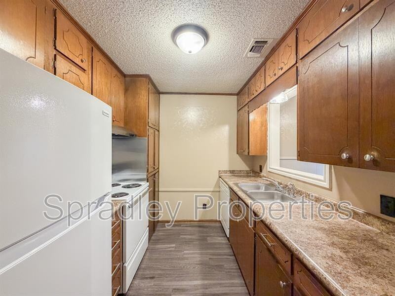 409B Cheyenne Dr - Photo 5 of 18