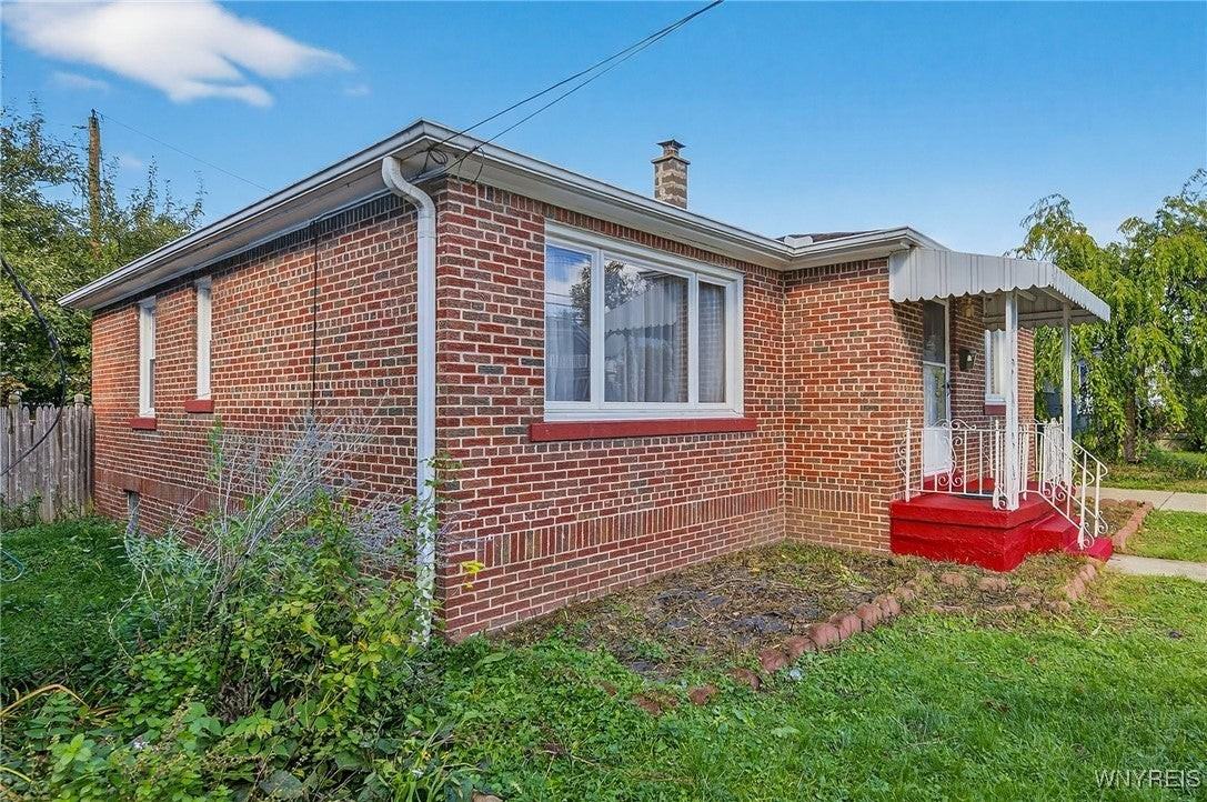 116 Springville Avenue - Photo 5 of 44