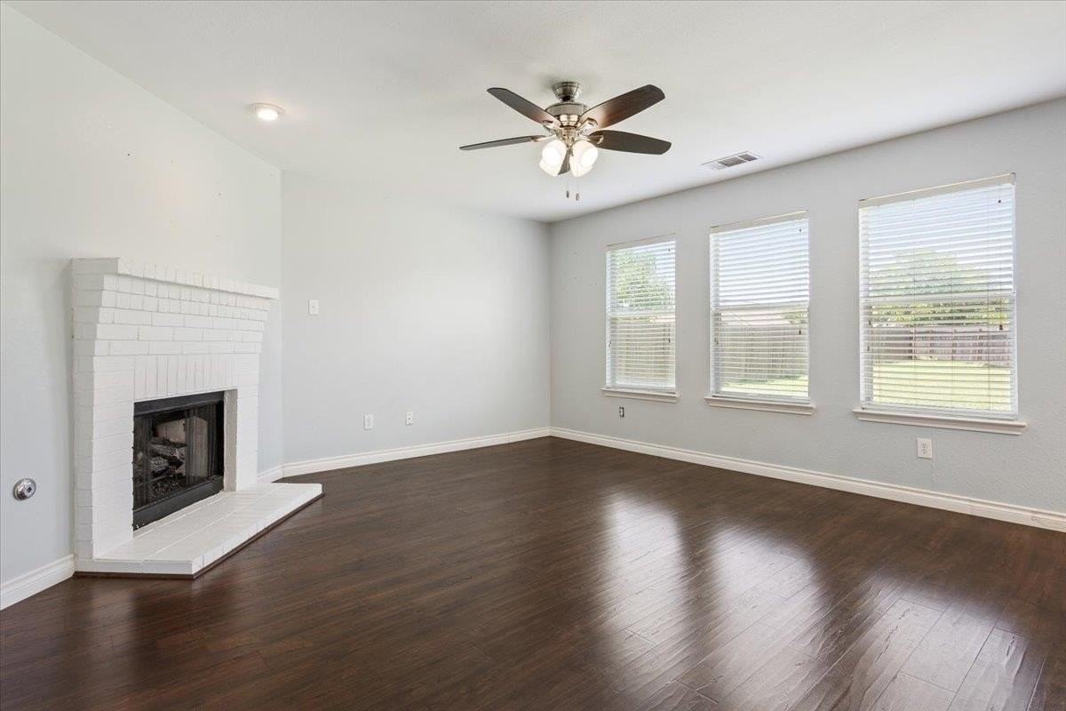 1450 Newbury Street - Photo 4 of 23