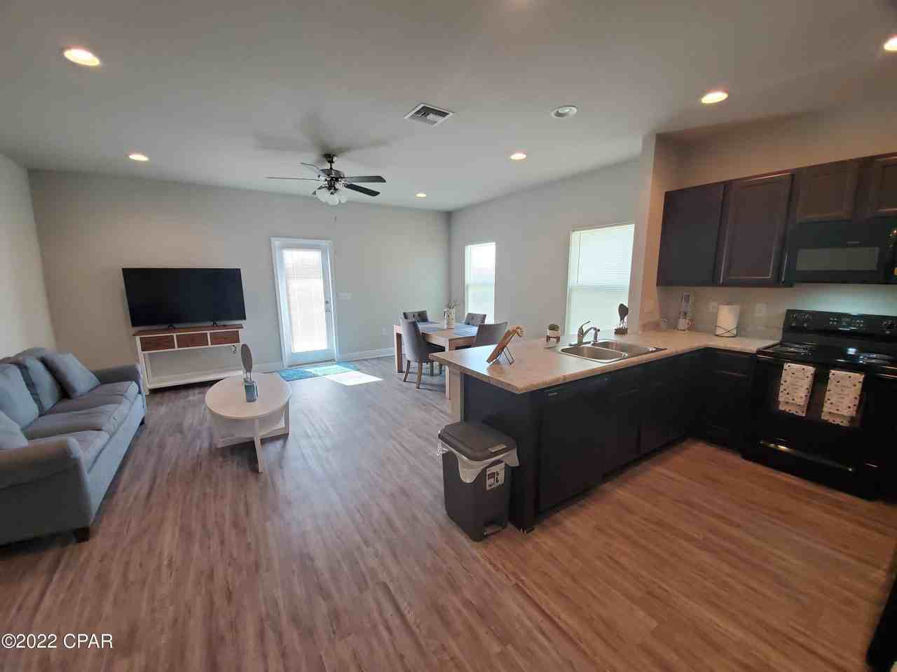 5764 Callaway Circle - Photo 4 of 28