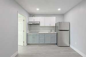 featured image of 3774 Clavelita St