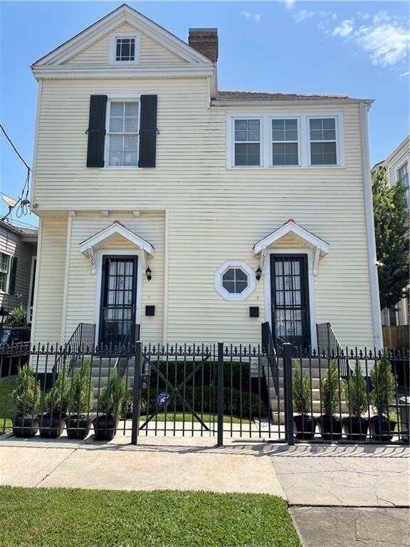 1627 Marengo Street - Photo 2 of 10