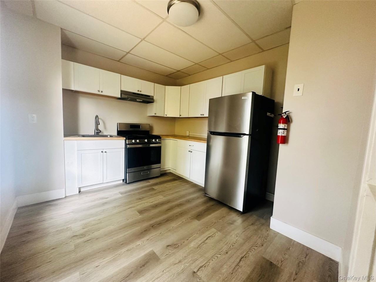 865 Clark St - Photo 4 of 9