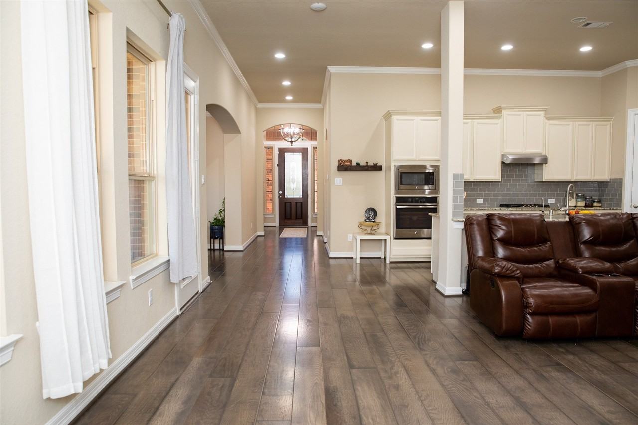 5519 Caper Shores Lane - Photo 6 of 33