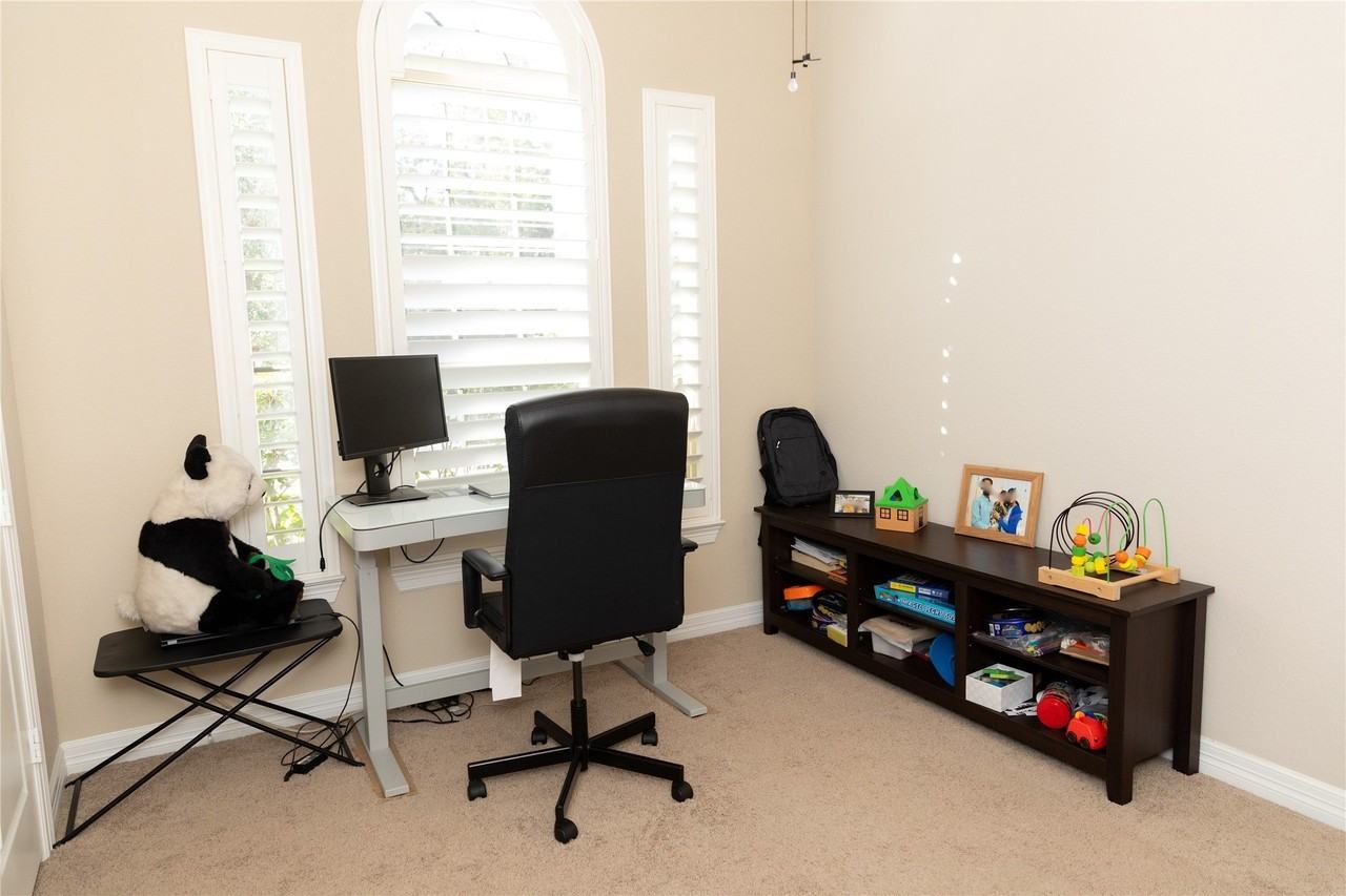 5519 Caper Shores Lane - Photo 7 of 33