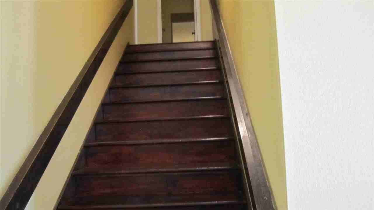 12122 Kemerton Dr - Photo 4 of 17