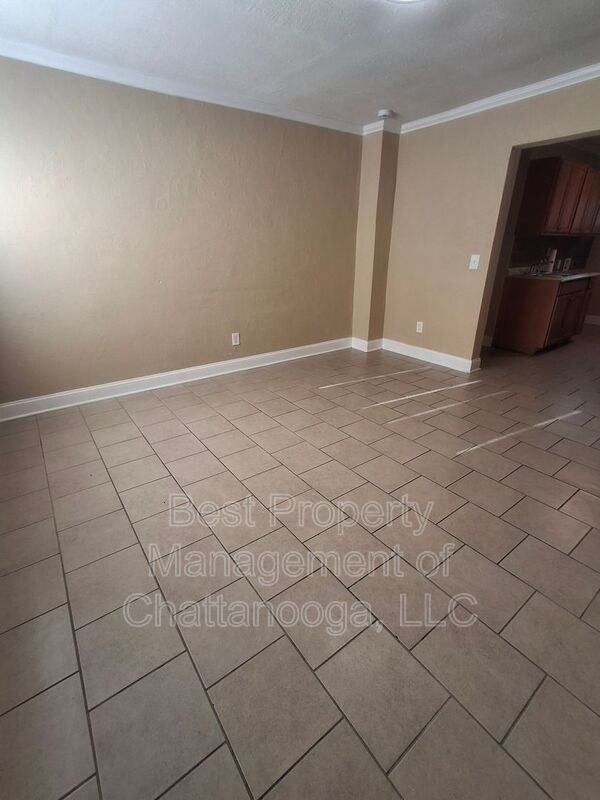 5291 Usher Dr - Photo 3 of 9