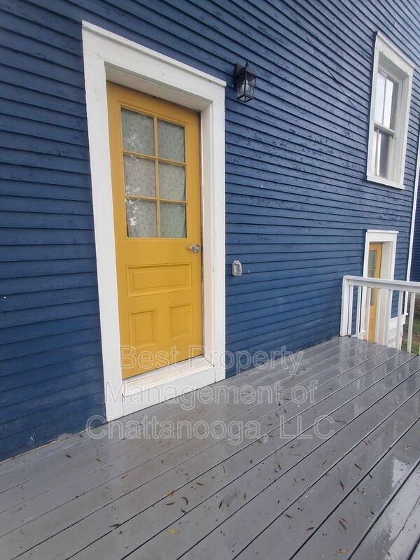 209 Barnhardt Cir - Photo 2 of 10