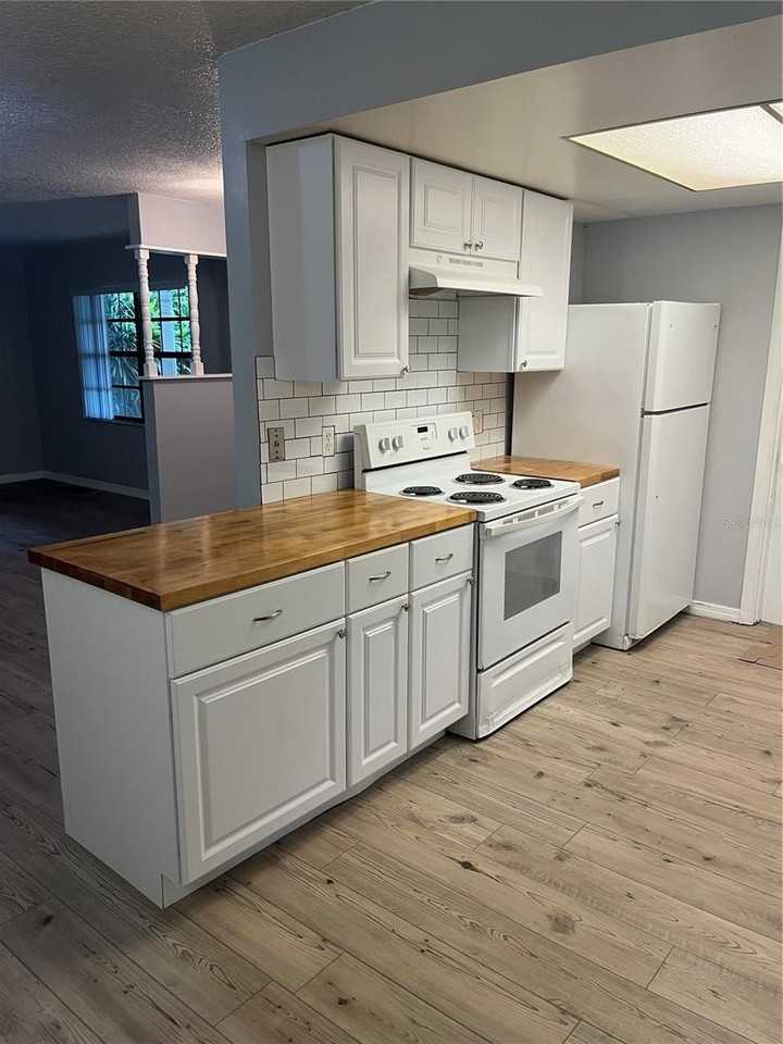 1512 East 1st Avenue Place - Photo 6 of 22