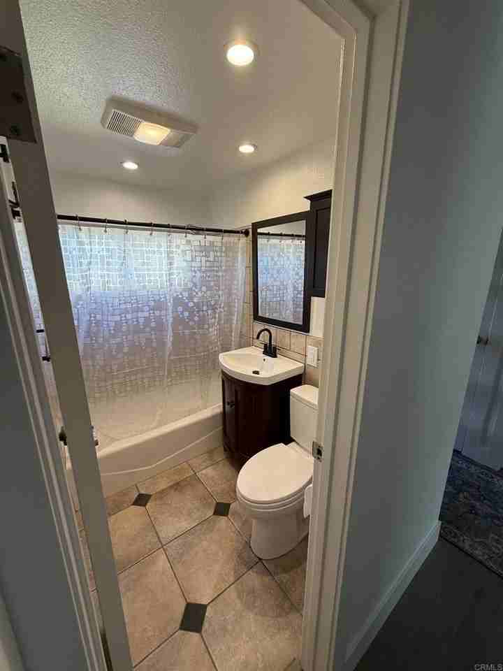 9215 Huntington Avenue - Photo 5 of 18