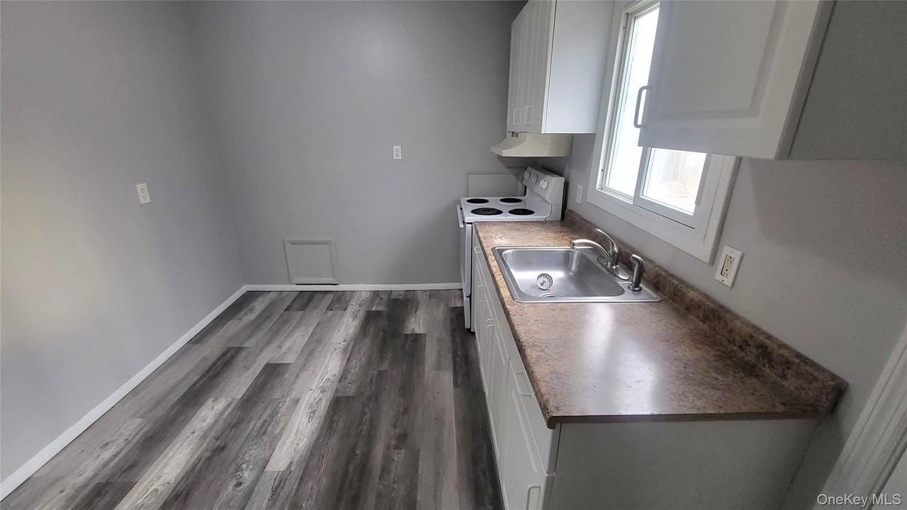 40 Haviland Rd Apt A7 - Photo 2 of 12