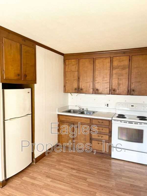 400 N Taylor St #C - Photo 3 of 6