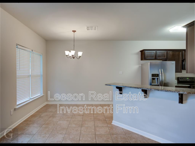 652 Riverscape Dr - Photo 3 of 17