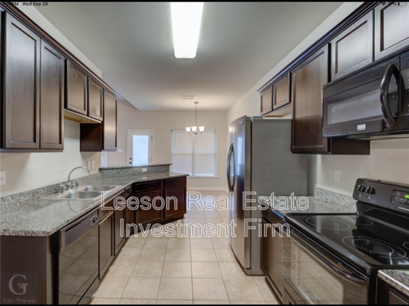 652 Riverscape Dr - Photo 5 of 17