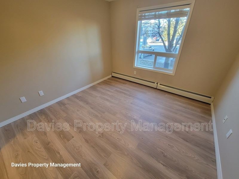 7339 Terwillegar Drive #1121 - Photo 6 of 14