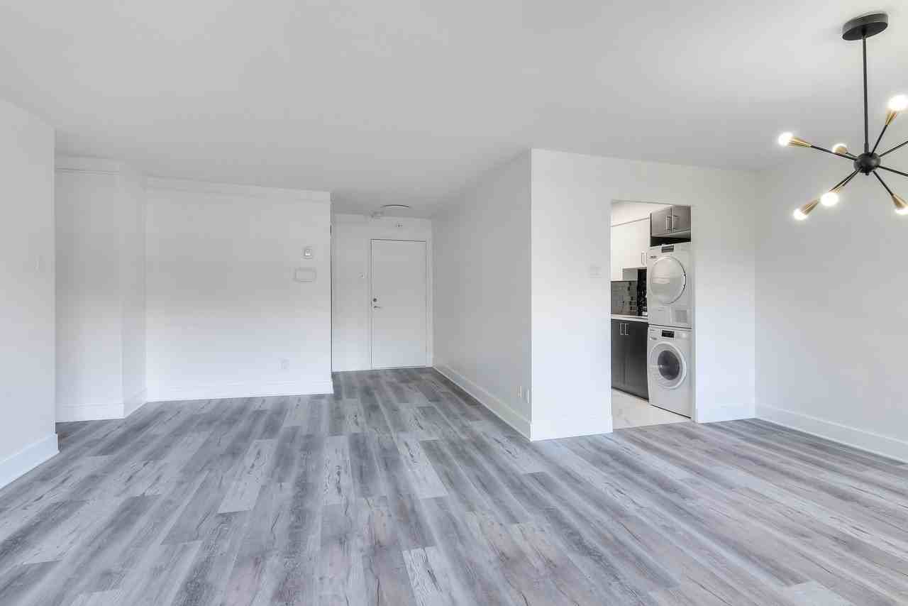 6800 Chemin de la Côte Saint Luc - Photo 4 of 17