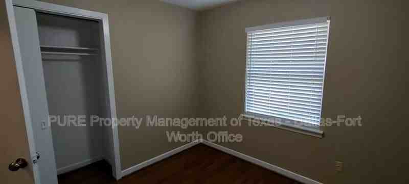 1607 Briarwood Blvd - Photo 4 of 21