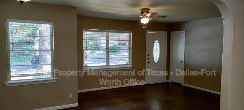 1607 Briarwood Blvd - Photo 7 of 21