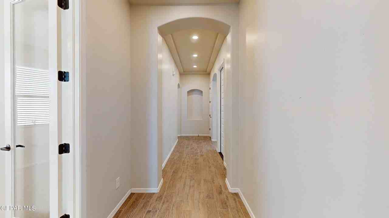 13725 Olney Avenue - Photo 2 of 46