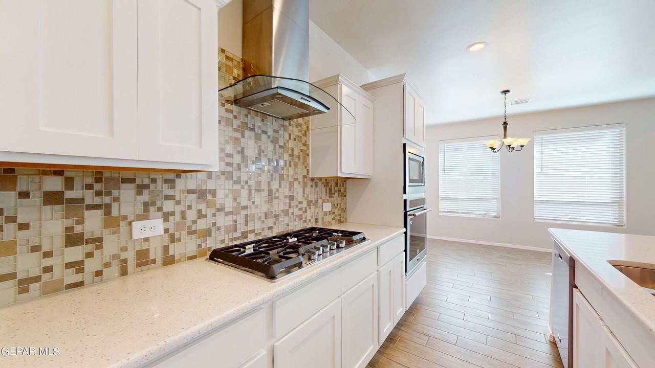 13725 Olney Avenue - Photo 7 of 46