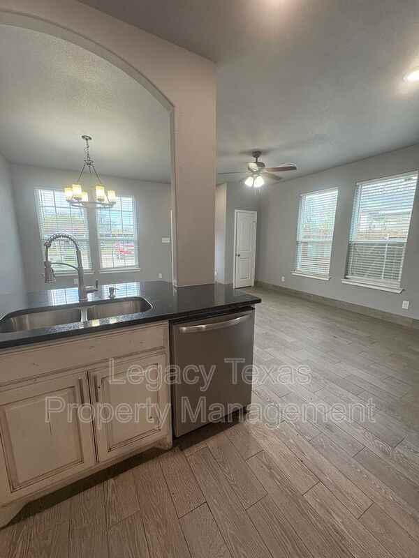 Cleburne Street - Photo 5 of 28