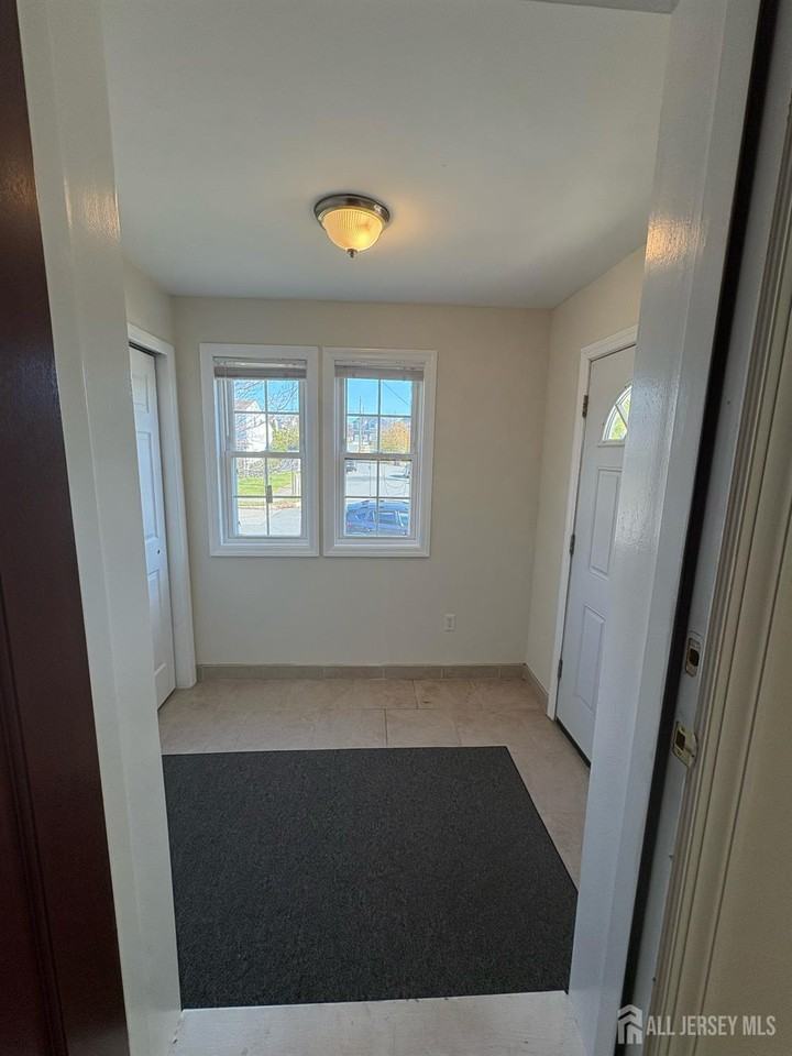 33 Hermann Street - Photo 3 of 20