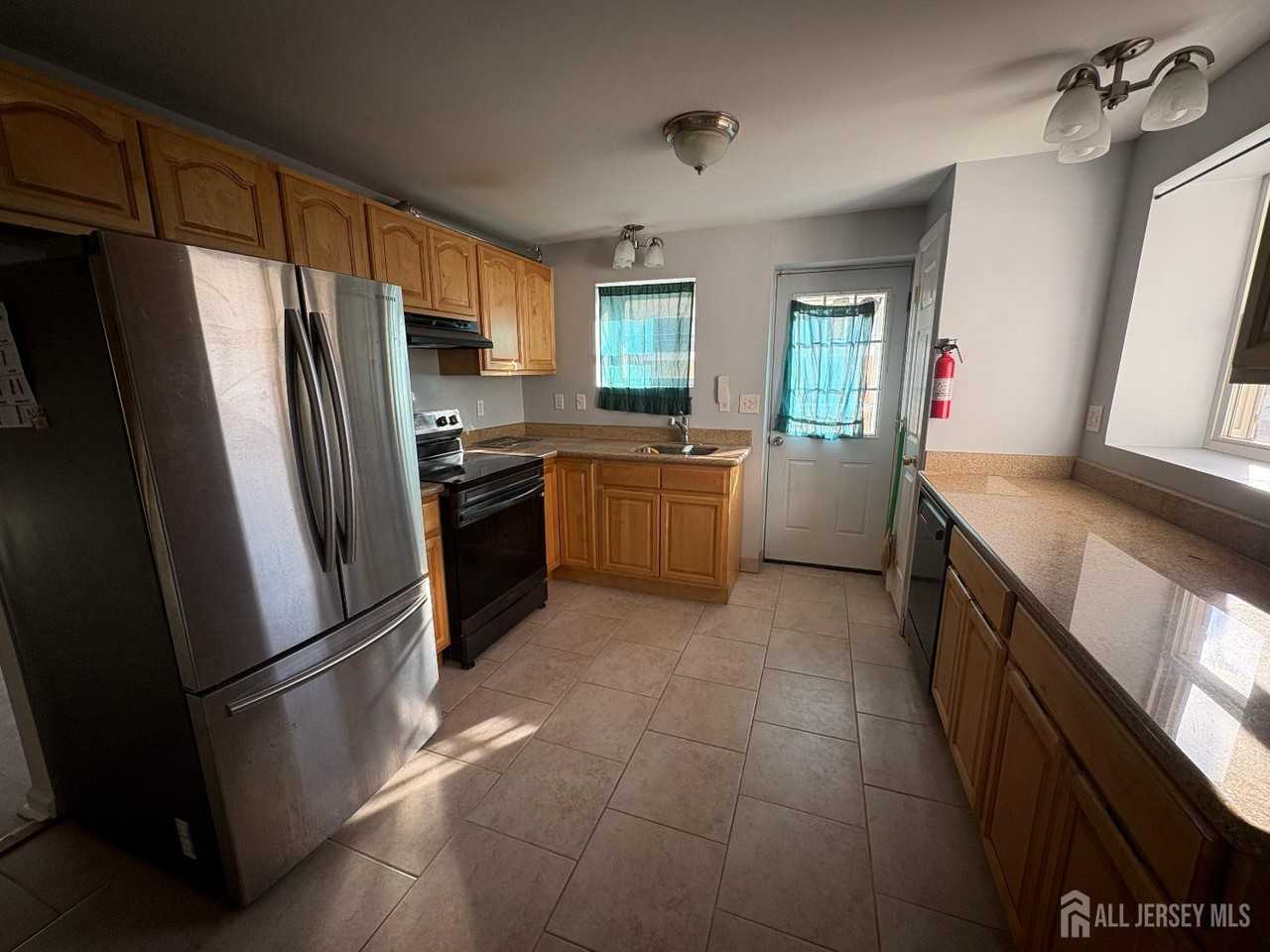 33 Hermann Street - Photo 4 of 20