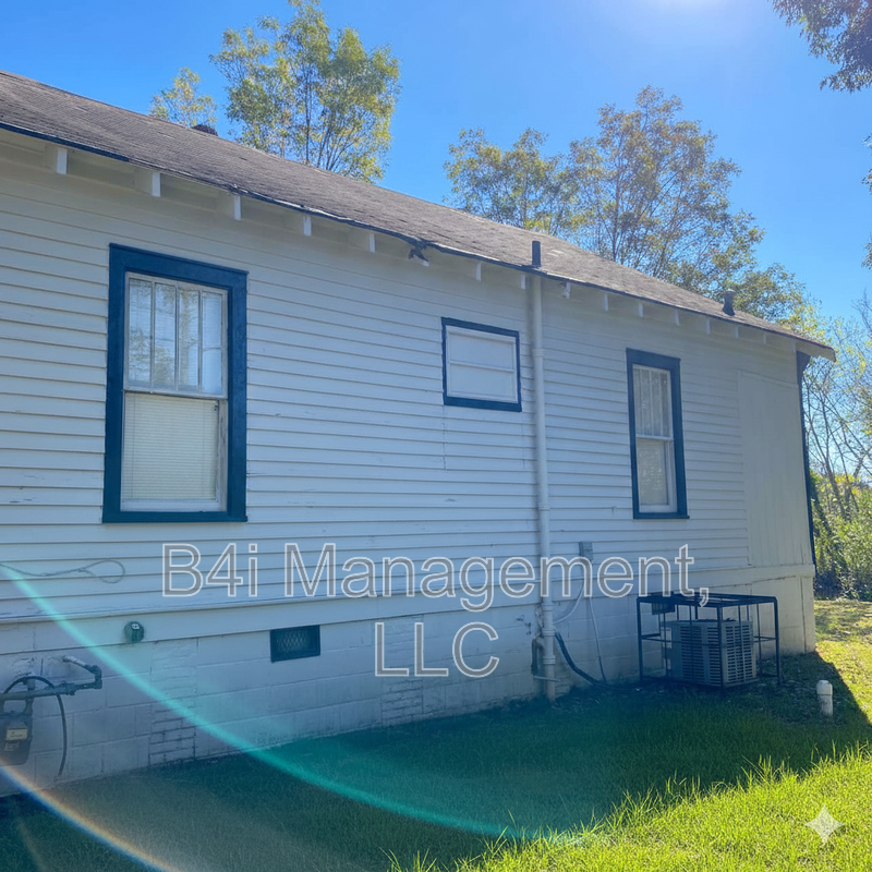 58 Bleachery St - Photo 3 of 4