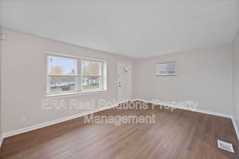 8268 Sandy Ln #B - Photo 4 of 16