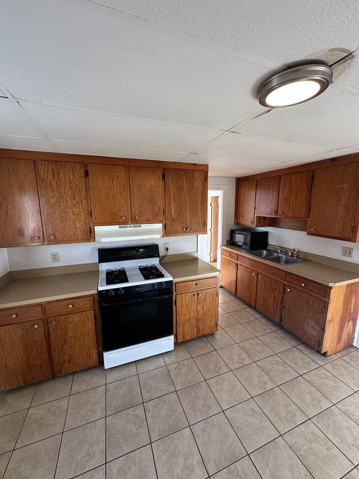 523-529 Washington Ave. - Photo 2 of 8
