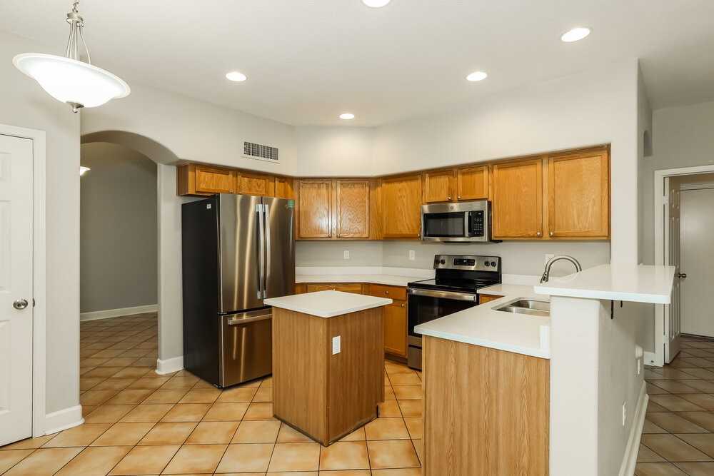 10757 W Angels Ln - Photo 6 of 17